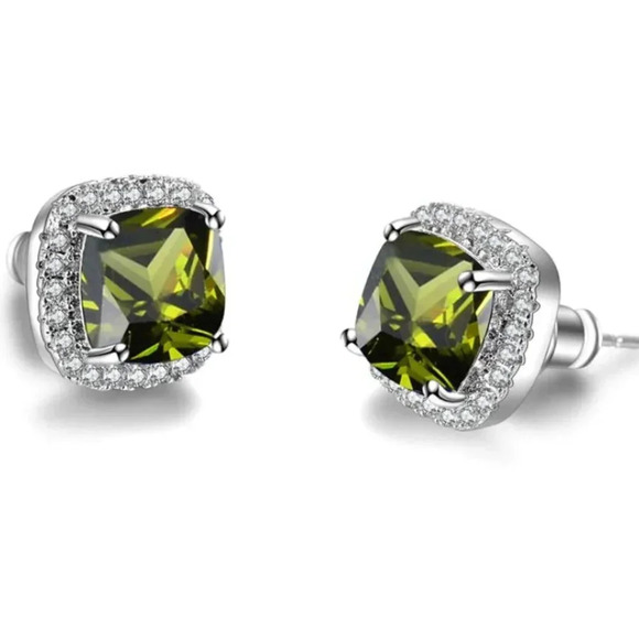 18k White Gold Peridot Diamond Cushion Earrings - Picture 1 of 4